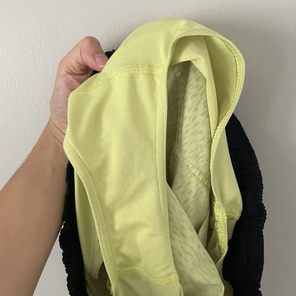 Lululemon Size 8 Yellow Printed Tracker Shorts 4
